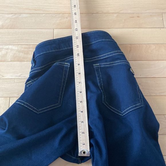 2 For $25 Michael Kors skinny jeans size 2 - Picture 8 of 12